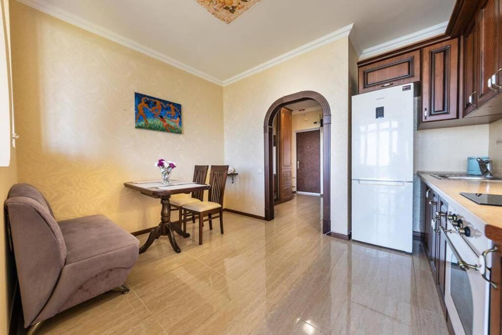Apartments With Crazy Panoramic View Of The Dniepr Kiev Ngoại thất bức ảnh
