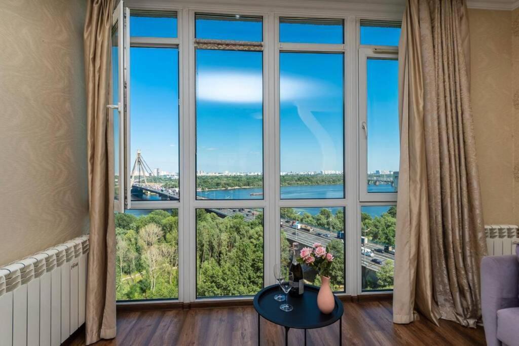 Apartments With Crazy Panoramic View Of The Dniepr Kiev Ngoại thất bức ảnh