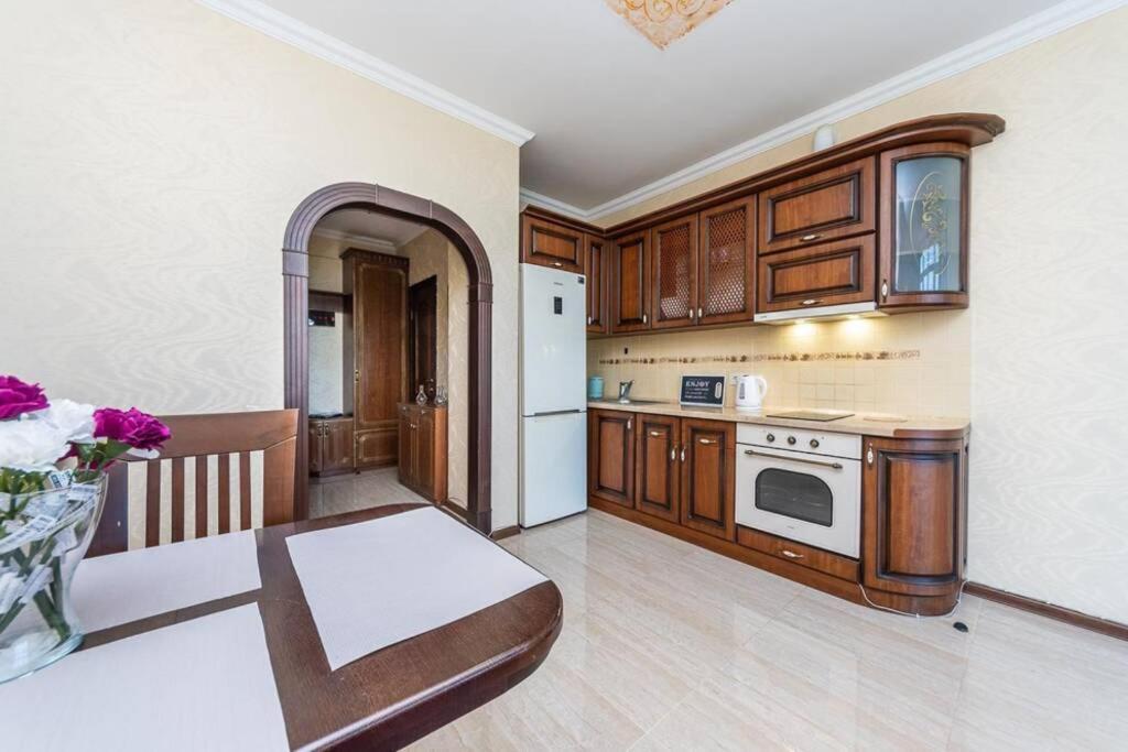 Apartments With Crazy Panoramic View Of The Dniepr Kiev Ngoại thất bức ảnh