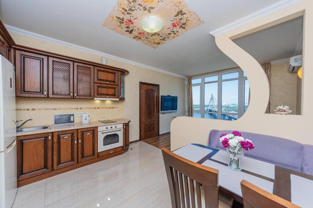 Apartments With Crazy Panoramic View Of The Dniepr Kiev Ngoại thất bức ảnh